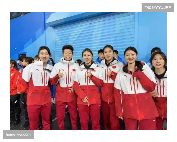 范可新王欣然赛后交流，中国女队传帮带氛围良好