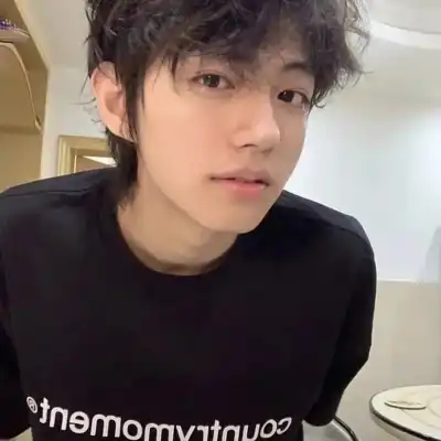 成薇璨